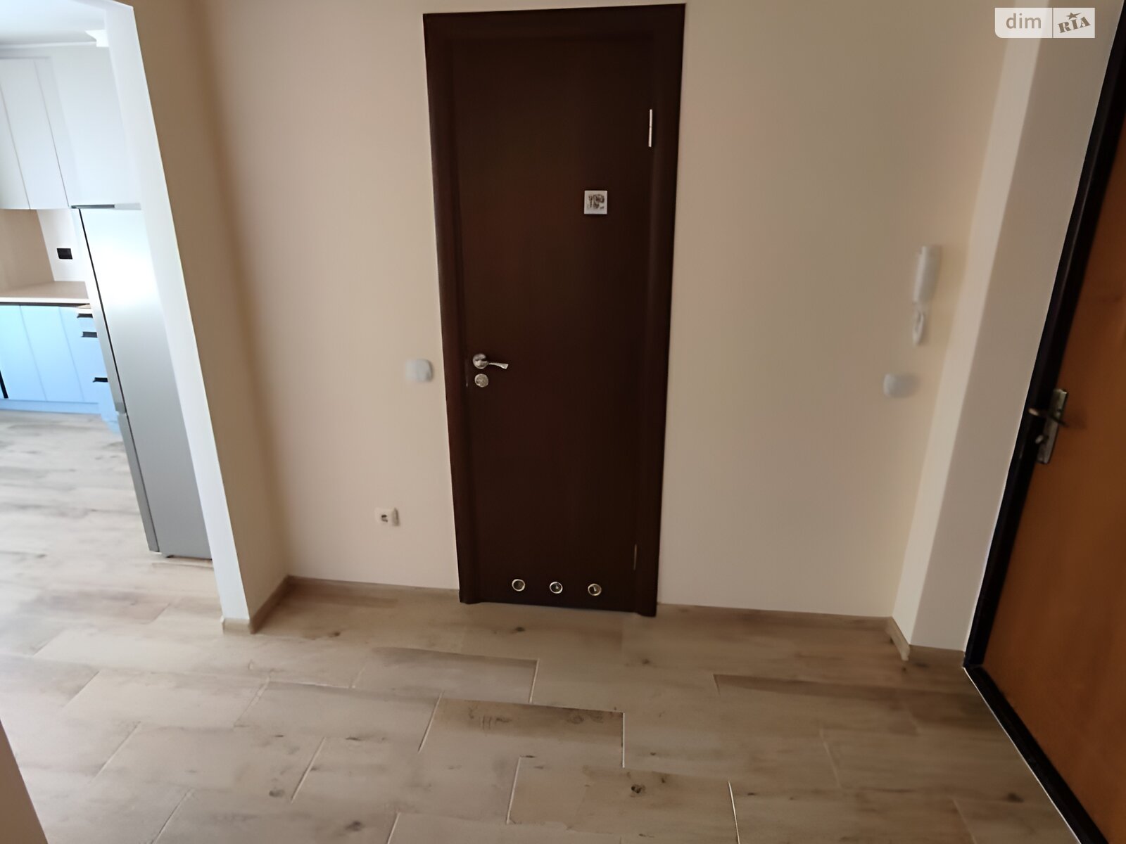 Продажа трехкомнатной квартиры в Тернополе, на ул. Золотогорская, район Кутковцы фото 1 Продажа трехкомнатной квартиры в Тернополе, на ул. Золотогорская, район Кутковцы фото 1