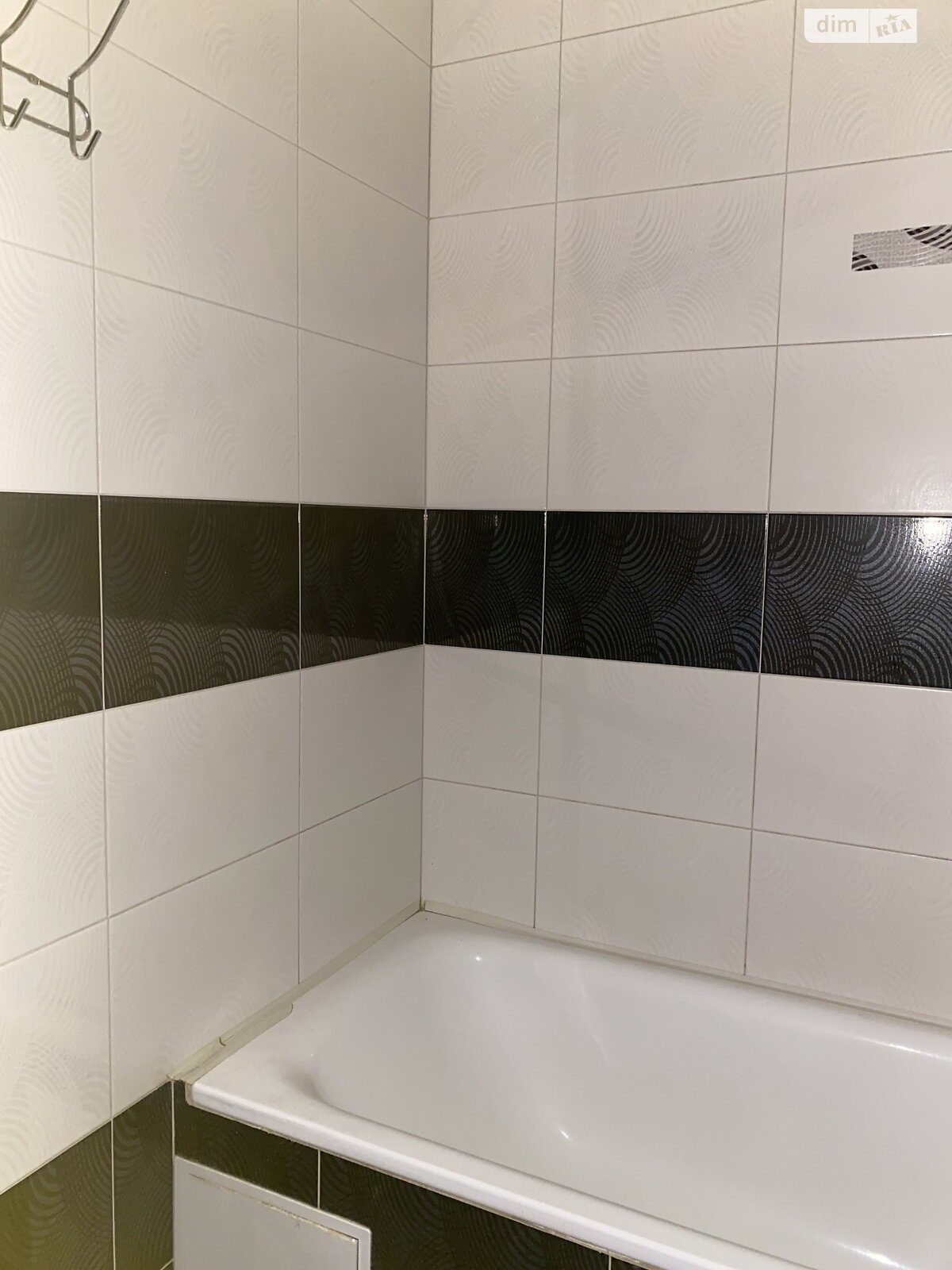 Продаж чотирикімнатної квартири в Тернополі, на вул. Золотогірська 16, район Кутківці фото 1