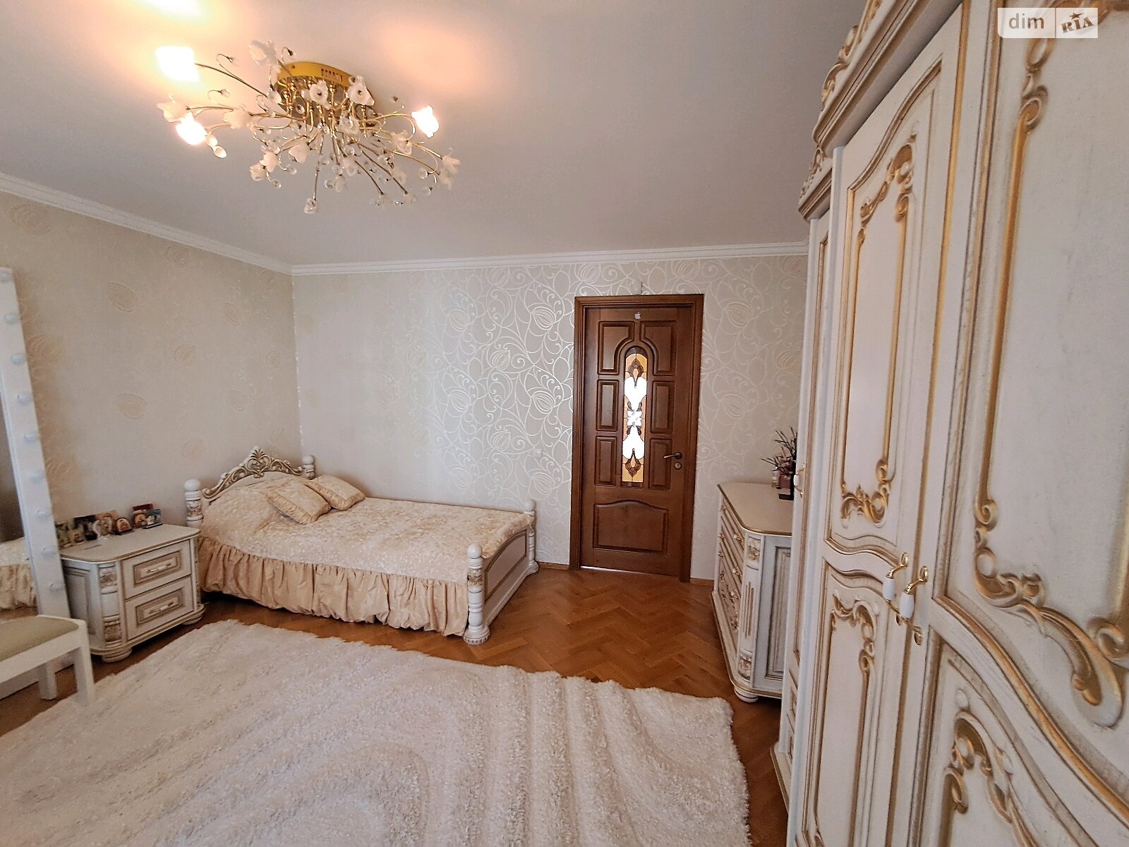Продажа трехкомнатной квартиры в Тернополе, на ул. Львовская 12, фото 1 Продажа трехкомнатной квартиры в Тернополе, на ул. Львовская 12, фото 1