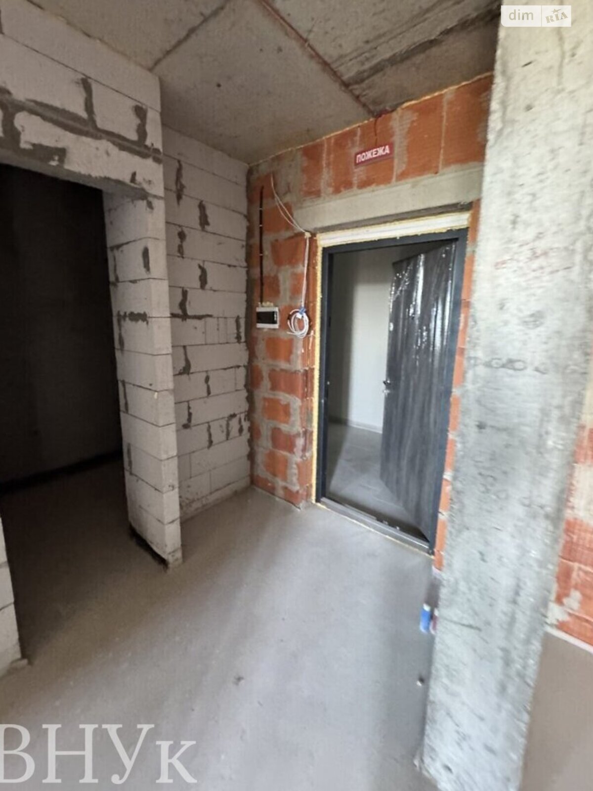 Продаж однокімнатної квартири в Тернополі, на вул. Цимбалістого 1, район Мікрорайон №6 фото 1 Продаж однокімнатної квартири в Тернополі, на вул. Цимбалістого 1, район Мікрорайон №6 фото 1