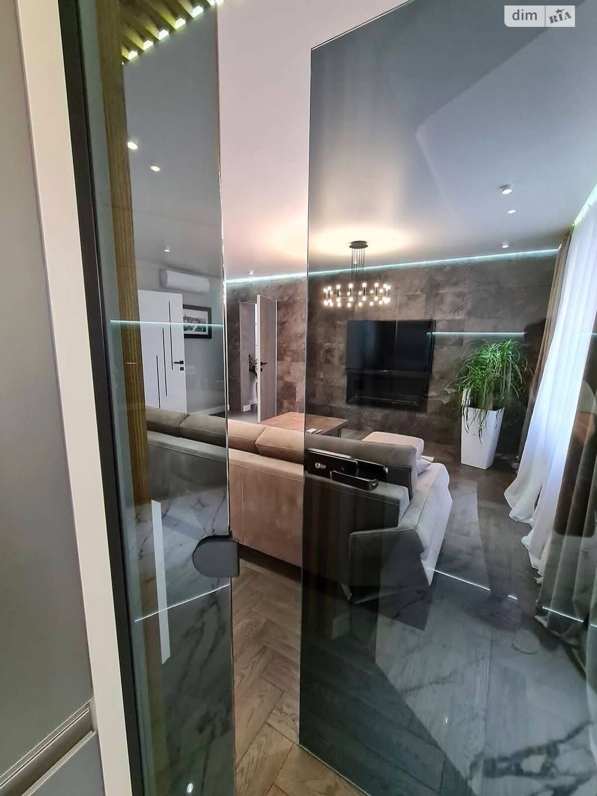 Продажа трехкомнатной квартиры в Тернополе, на ул. Сахарова Андрея Академика, район Микрорайон №6 фото 1 Продажа трехкомнатной квартиры в Тернополе, на ул. Сахарова Андрея Академика, район Микрорайон №6 фото 1