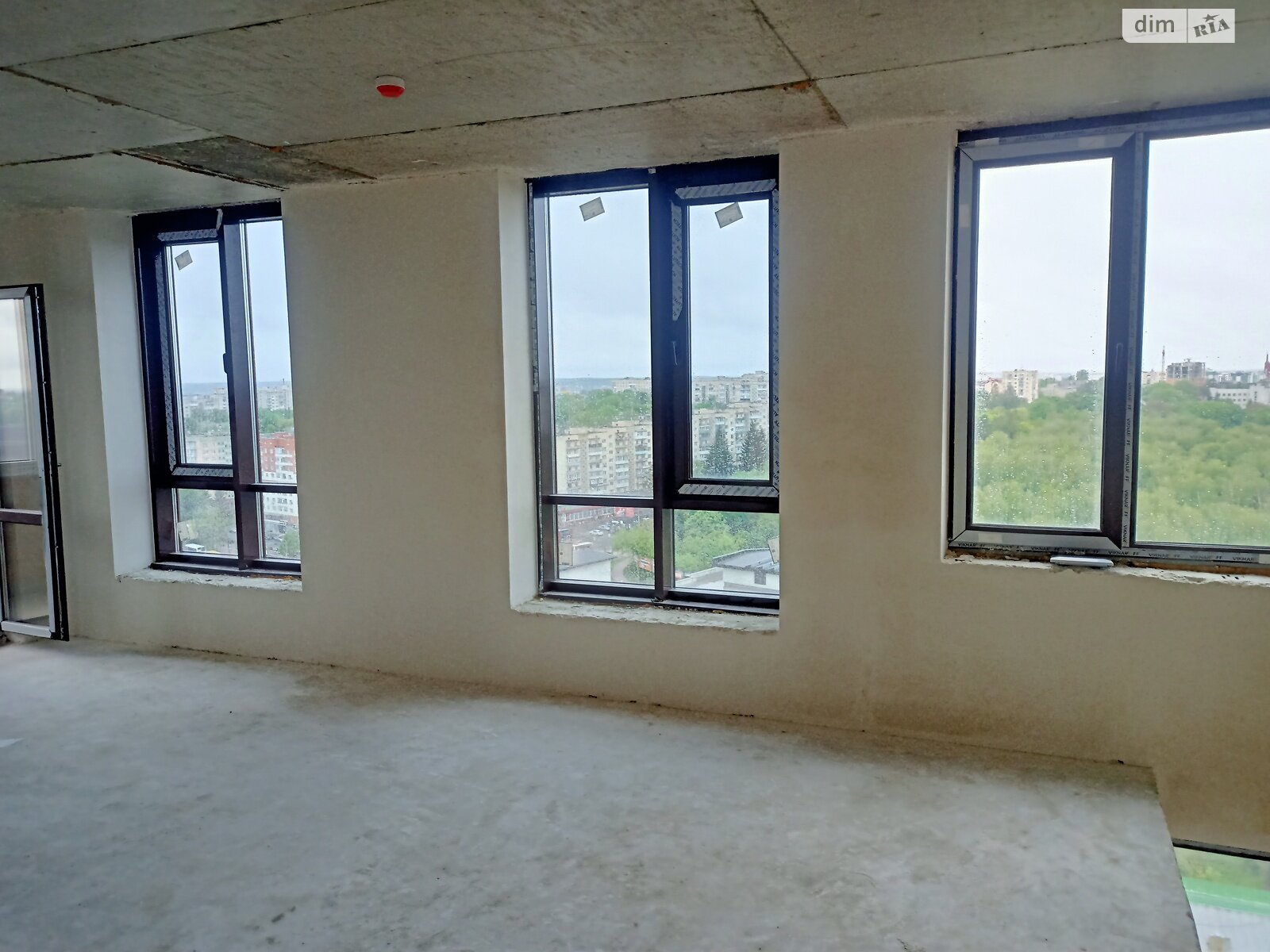 Продажа двухкомнатной квартиры в Тернополе, на ул. Цымбалистого 1, кв. 135, район Микрорайон №6 фото 1 Продажа двухкомнатной квартиры в Тернополе, на ул. Цымбалистого 1, кв. 135, район Микрорайон №6 фото 1