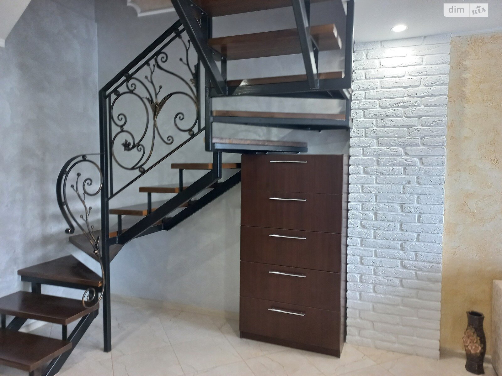 Продажа трехкомнатной квартиры в Тернополе, на ул. Микулинецкая, фото 1 Продажа трехкомнатной квартиры в Тернополе, на ул. Микулинецкая, фото 1