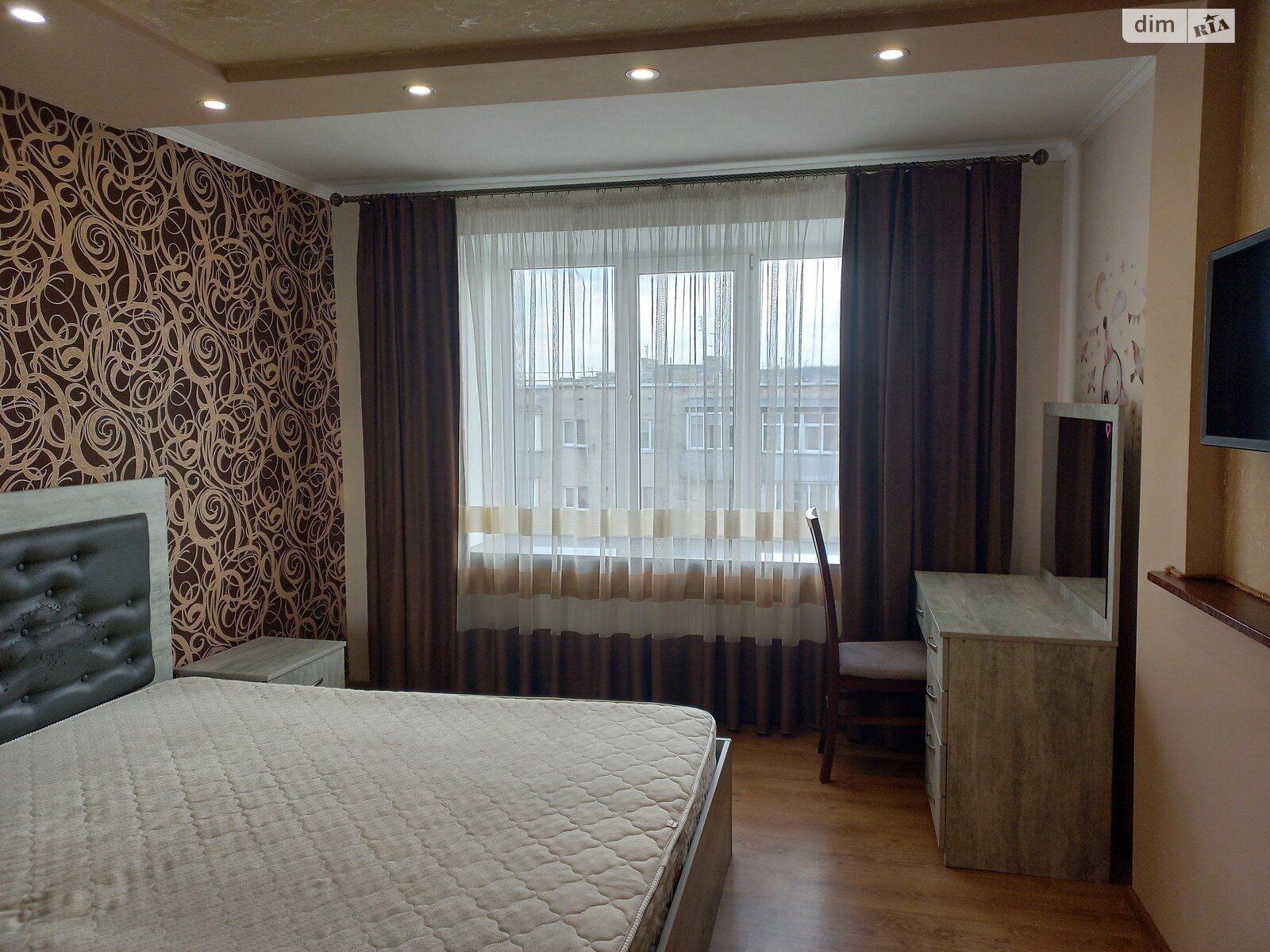 Продажа трехкомнатной квартиры в Тернополе, на ул. Микулинецкая, фото 1 Продажа трехкомнатной квартиры в Тернополе, на ул. Микулинецкая, фото 1