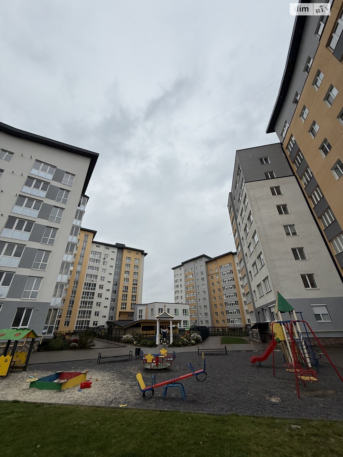Продажа двухкомнатной квартиры в Тернополе, на ул. Микулинецкая, фото 1 Продажа двухкомнатной квартиры в Тернополе, на ул. Микулинецкая, фото 1