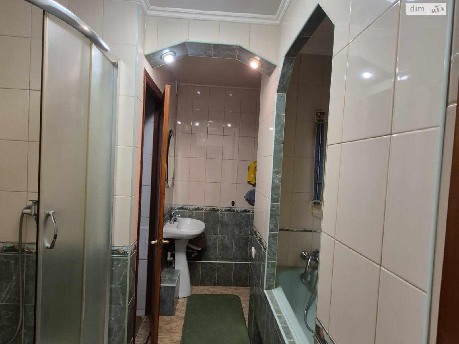 Продаж чотирикімнатної квартири в Тернополі, на вул. 15-го Квітня 35, район Молодіжний фото 1 Продаж чотирикімнатної квартири в Тернополі, на вул. 15-го Квітня 35, район Молодіжний фото 1