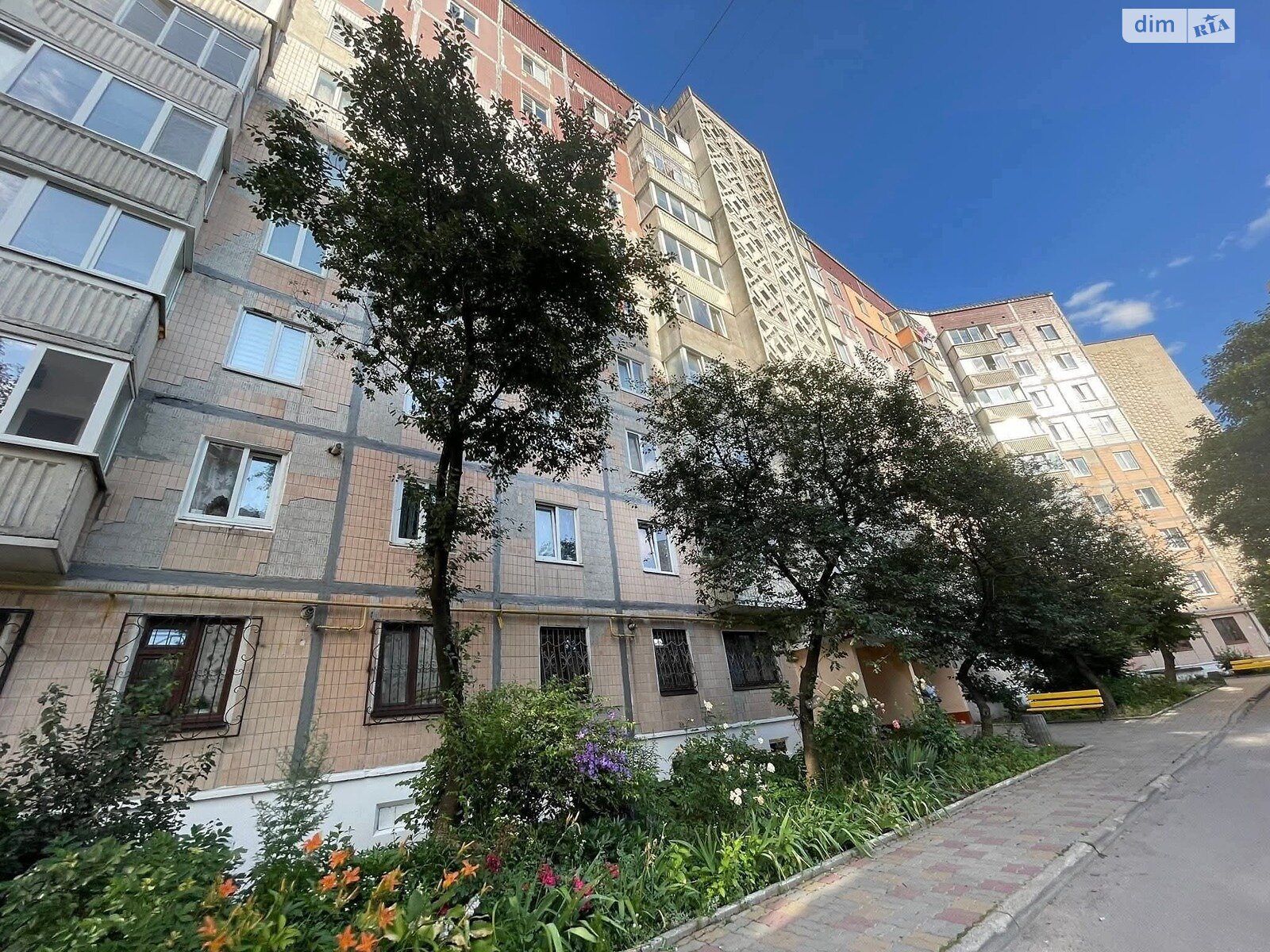 Продаж трикімнатної квартири в Тернополі, на вул. 15-го Квітня, район Молодіжний фото 1