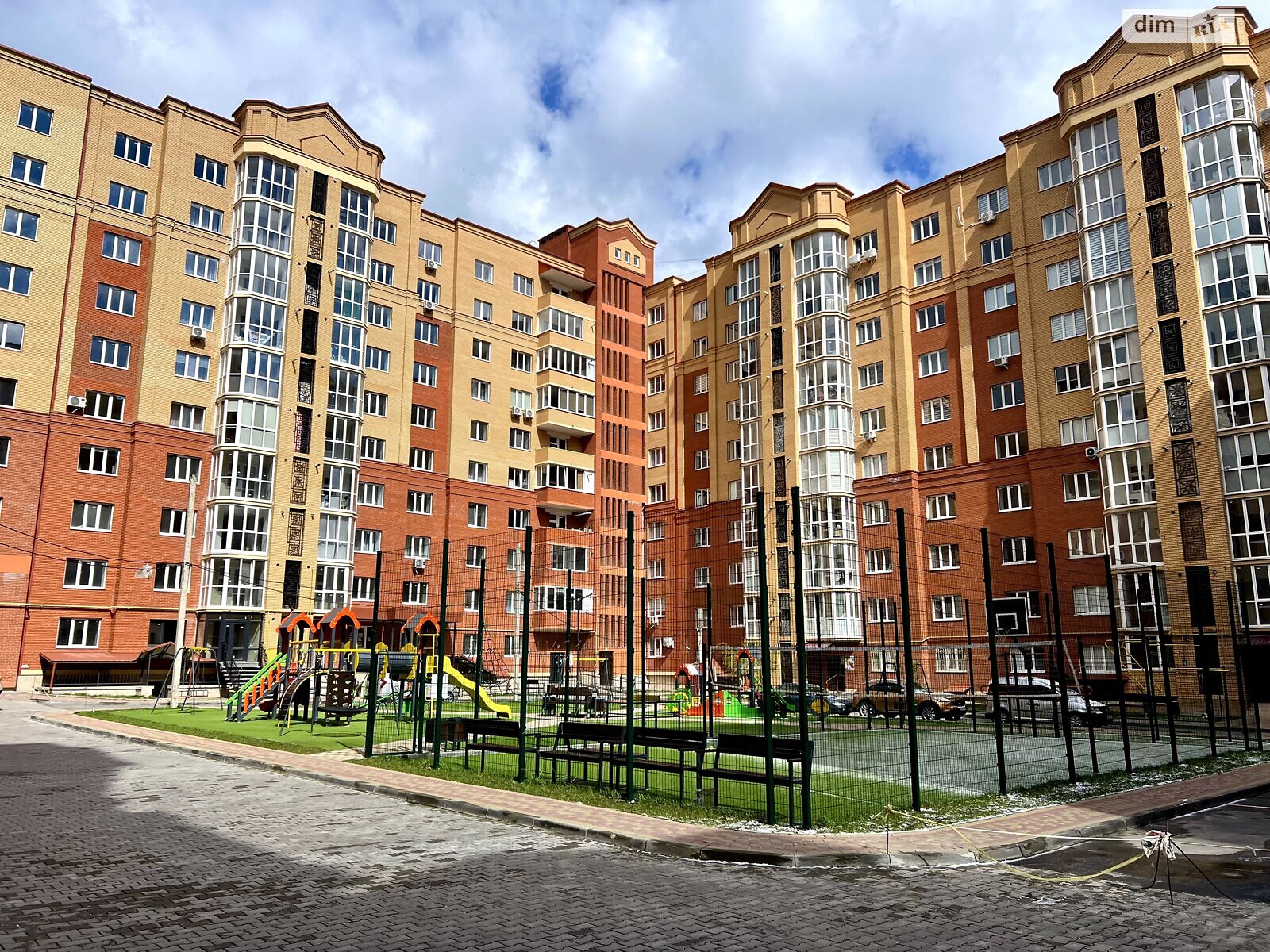 Продажа двухкомнатной квартиры в Тернополе, на пер. Генерала Мирона Тарнавского 8, район Молодежный фото 1 Продажа двухкомнатной квартиры в Тернополе, на пер. Генерала Мирона Тарнавского 8, район Молодежный фото 1