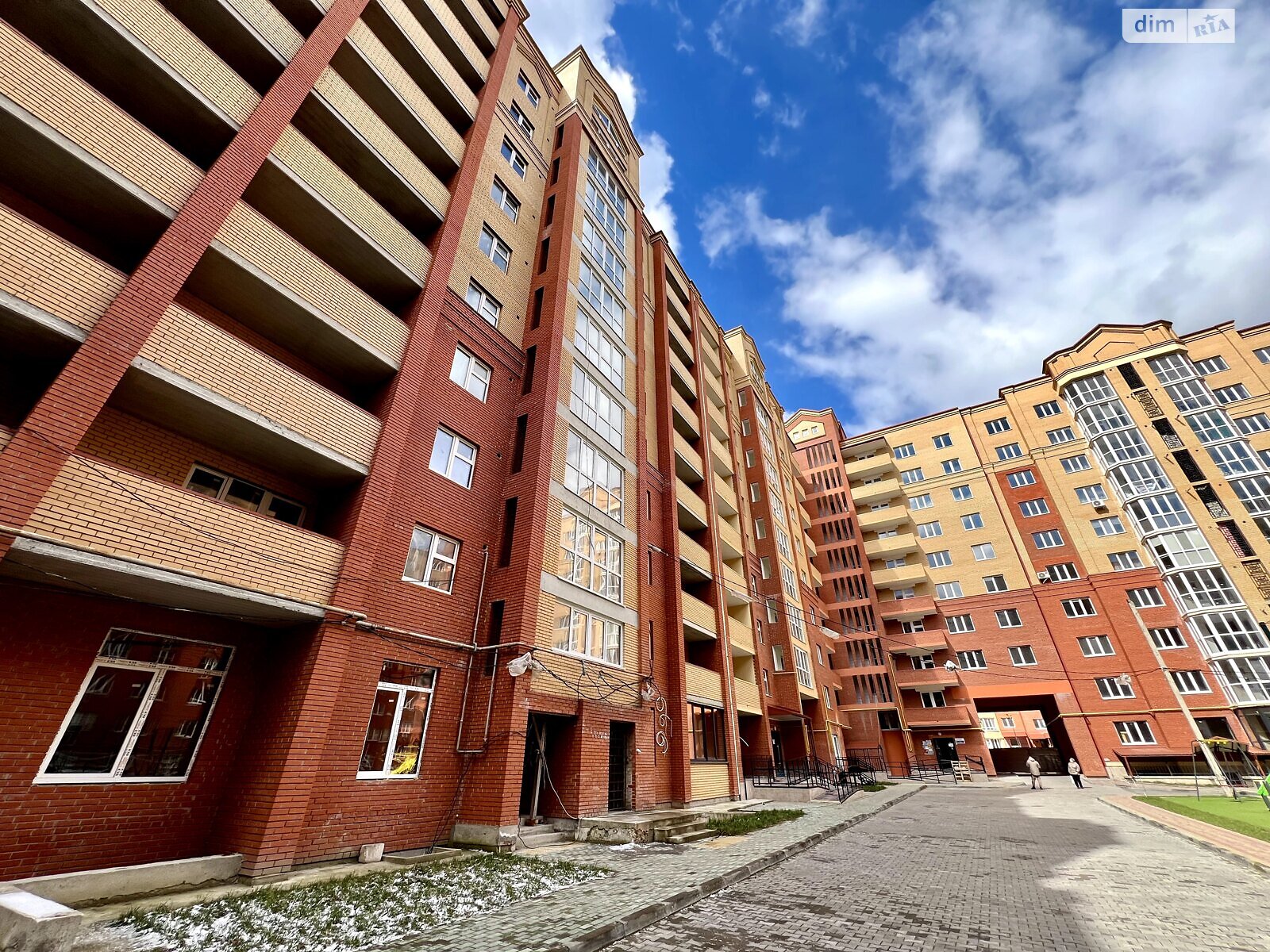 Продажа двухкомнатной квартиры в Тернополе, на пер. Генерала Мирона Тарнавского 8, район Молодежный фото 1 Продажа двухкомнатной квартиры в Тернополе, на пер. Генерала Мирона Тарнавского 8, район Молодежный фото 1