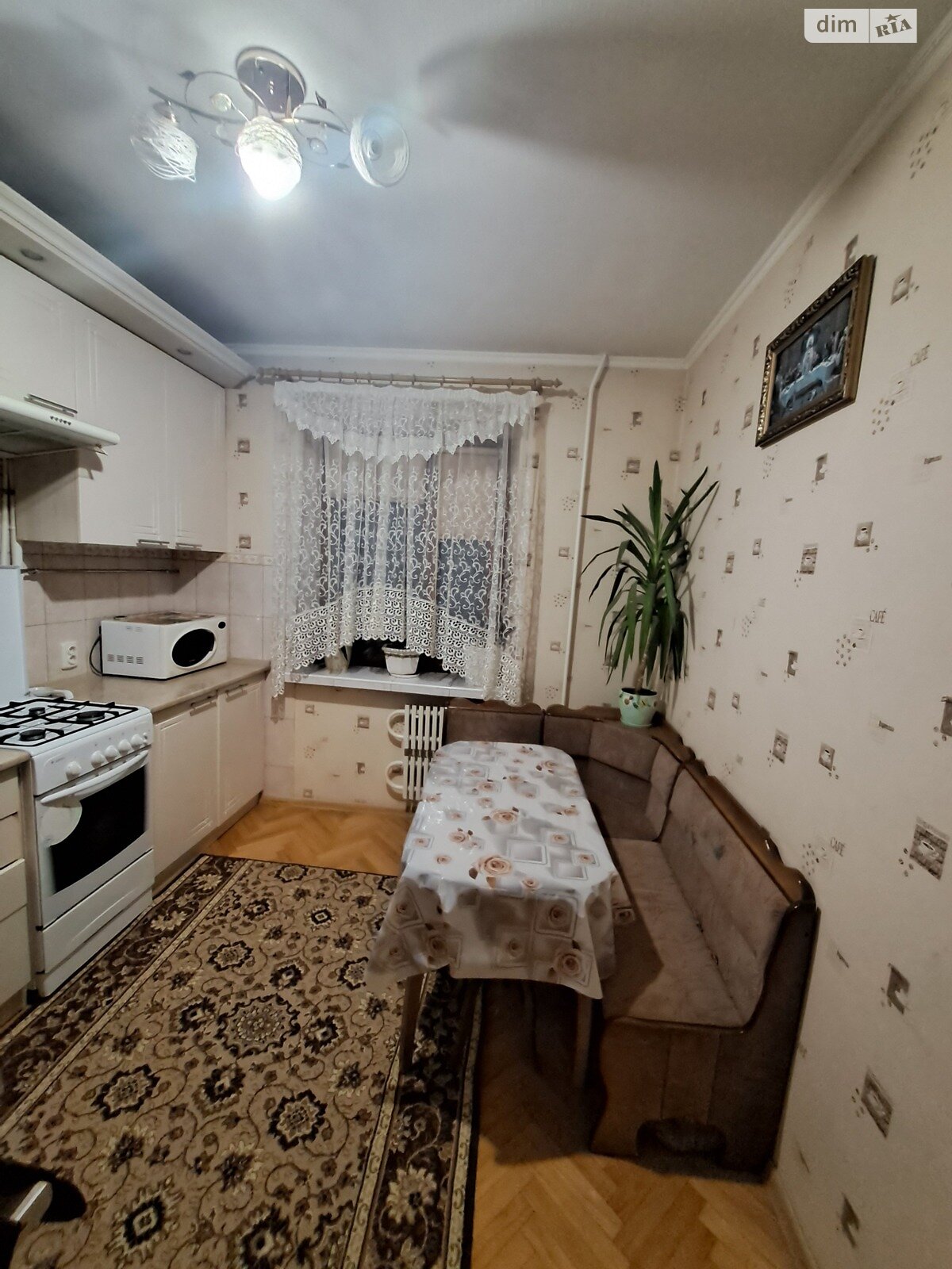 Продаж двокімнатної квартири в Тернополі, на вул. Київська 9, район Бам фото 1 Продаж двокімнатної квартири в Тернополі, на вул. Київська 9, район Бам фото 1