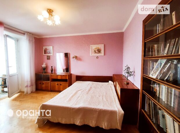 Продаж трикімнатної квартири в Тернополі, на вул. Броварна, район Новий світ фото 1 Продаж трикімнатної квартири в Тернополі, на вул. Броварна, район Новий світ фото 1