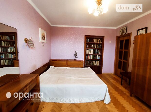 Продаж трикімнатної квартири в Тернополі, на вул. Броварна, район Новий світ фото 1 Продаж трикімнатної квартири в Тернополі, на вул. Броварна, район Новий світ фото 1