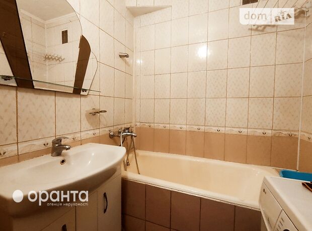 Продаж трикімнатної квартири в Тернополі, на вул. Броварна, район Новий світ фото 1 Продаж трикімнатної квартири в Тернополі, на вул. Броварна, район Новий світ фото 1
