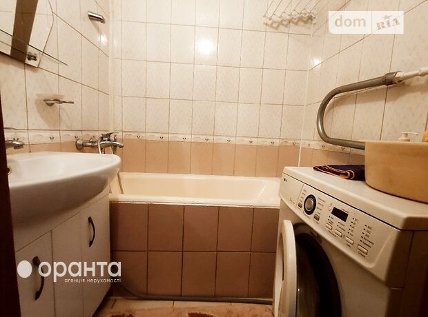 Продаж трикімнатної квартири в Тернополі, на вул. Броварна, район Новий світ фото 1 Продаж трикімнатної квартири в Тернополі, на вул. Броварна, район Новий світ фото 1