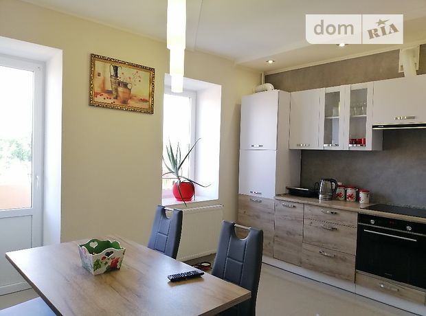 Продажа трехкомнатной квартиры в Тернополе, на ул. Деловая 3, район Новый свет фото 1 Продажа трехкомнатной квартиры в Тернополе, на ул. Деловая 3, район Новый свет фото 1