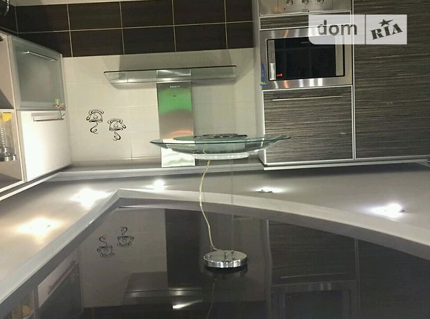Продажа трехкомнатной квартиры в Тернополе, на новий світ район Новый свет фото 1 Продажа трехкомнатной квартиры в Тернополе, на новий світ район Новый свет фото 1
