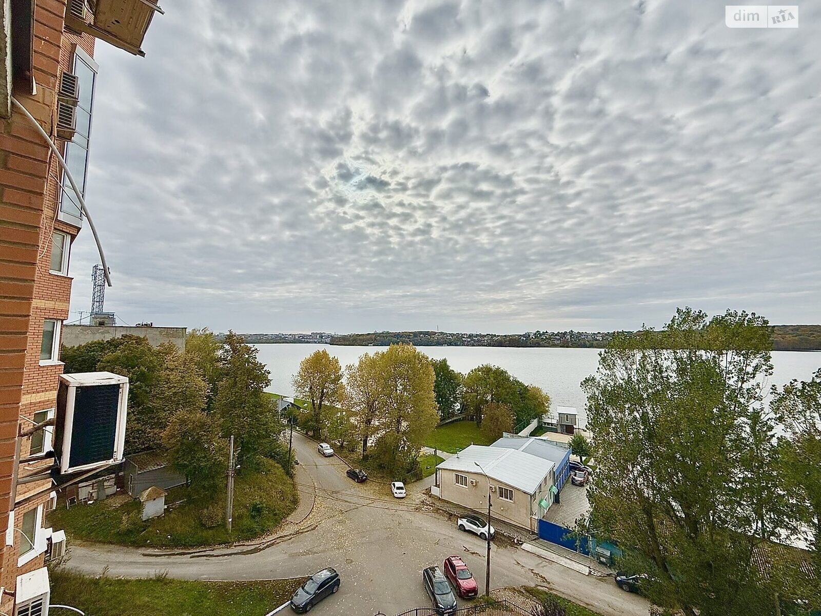 Продаж трикімнатної квартири в Тернополі, на вул. Білецька, район Новий світ фото 1