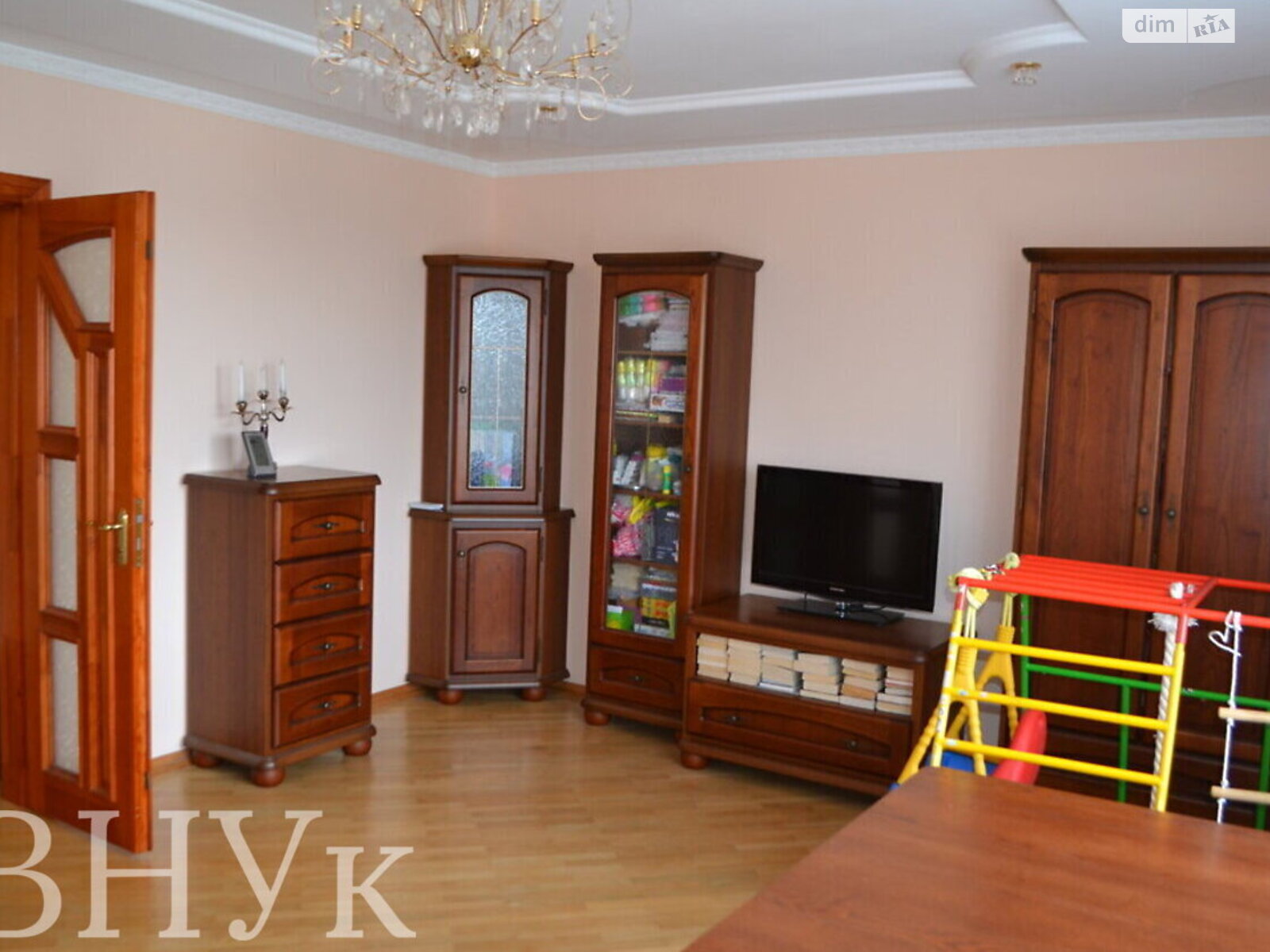 Продажа трехкомнатной квартиры в Тернополе, на ул. Новый Свет, район Новый свет фото 1 Продажа трехкомнатной квартиры в Тернополе, на ул. Новый Свет, район Новый свет фото 1