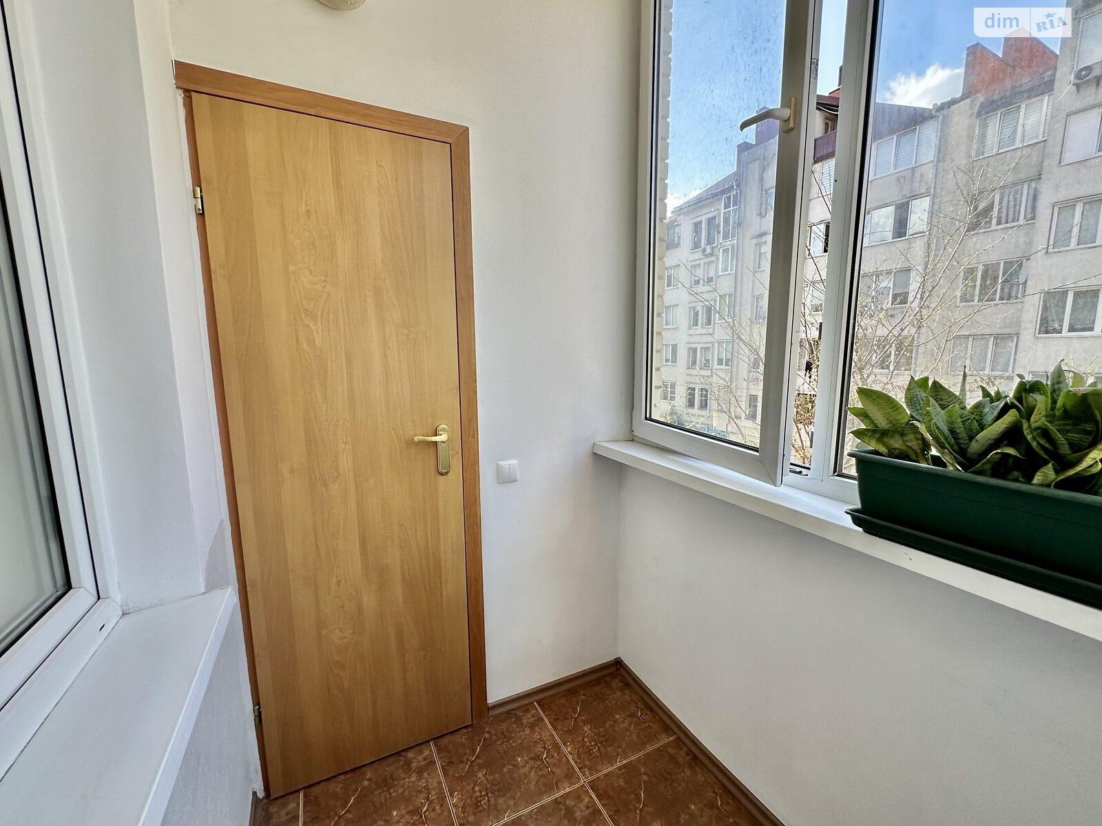 Продаж трикімнатної квартири в Тернополі, на вул. Вільхова, район Новий світ фото 1 Продаж трикімнатної квартири в Тернополі, на вул. Вільхова, район Новий світ фото 1