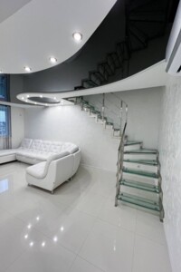 Продаж шестикімнатної квартири в Тернополі, на вул. Білогірська 18В, район Оболоня фото 2 Продаж шестикімнатної квартири в Тернополі, на вул. Білогірська 18В, район Оболоня фото 2