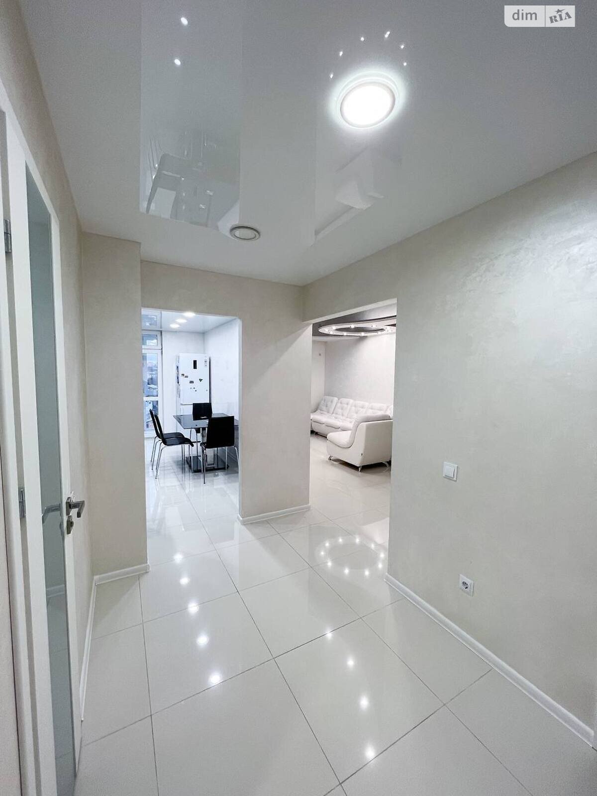 Продаж шестикімнатної квартири в Тернополі, на вул. Білогірська 18В, район Оболоня фото 1 Продаж шестикімнатної квартири в Тернополі, на вул. Білогірська 18В, район Оболоня фото 1