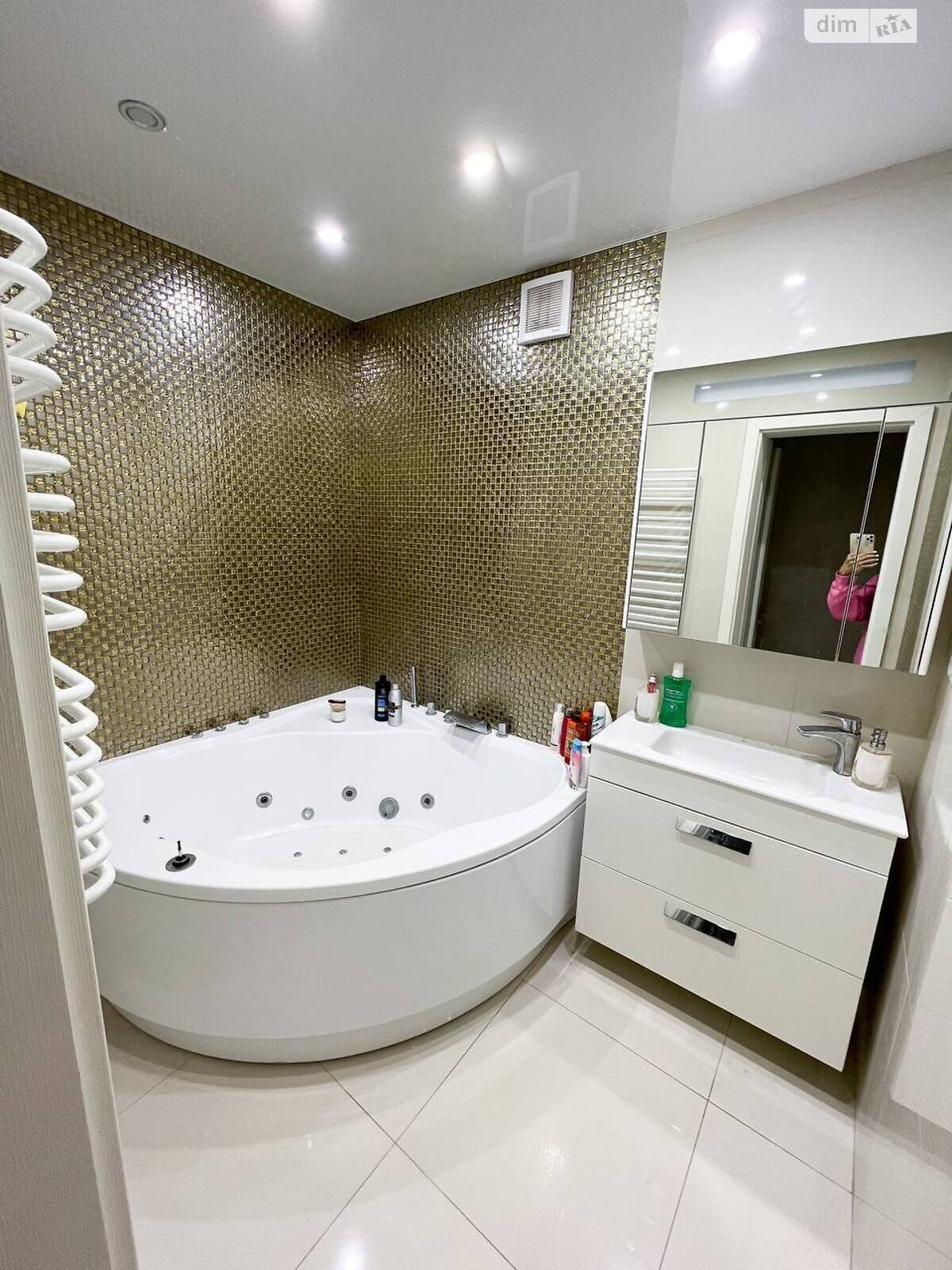 Продаж шестикімнатної квартири в Тернополі, на вул. Білогірська 18В, район Оболоня фото 1 Продаж шестикімнатної квартири в Тернополі, на вул. Білогірська 18В, район Оболоня фото 1