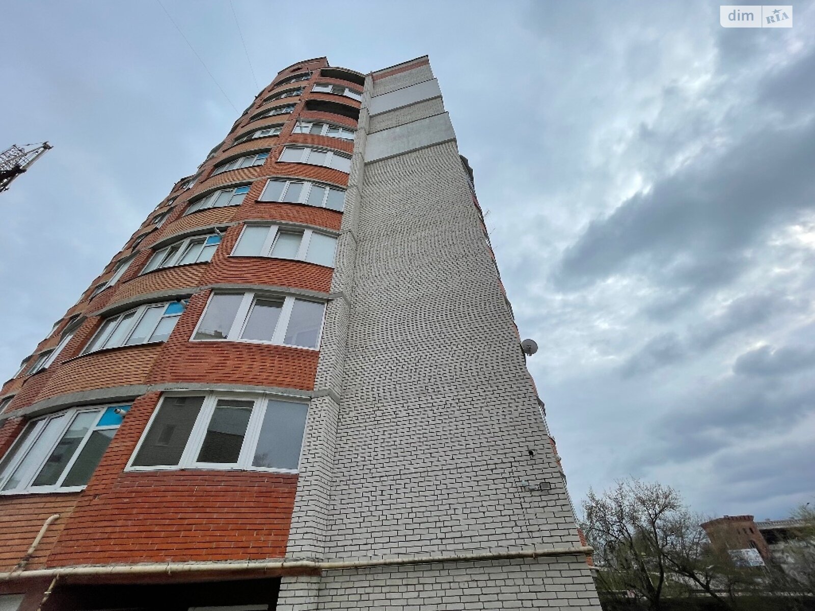 Продаж трикімнатної квартири в Тернополі, на вул. Чернівецька, район Оболоня фото 1
