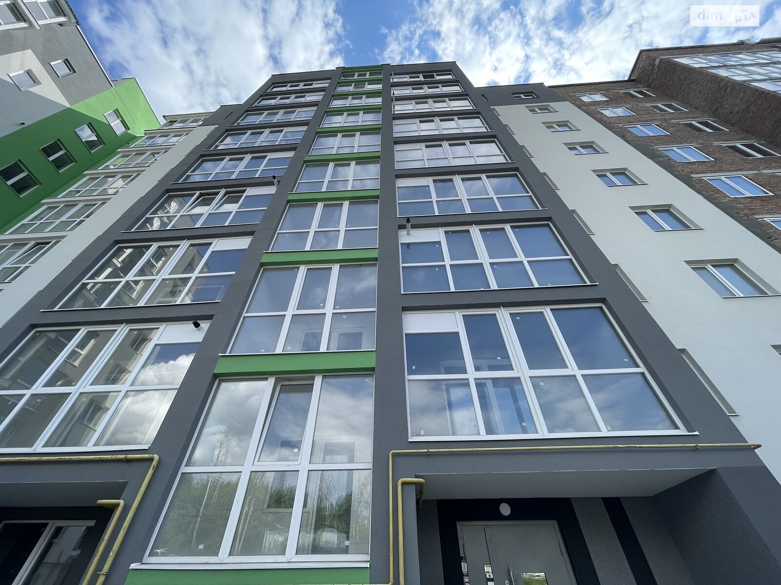Продажа трехкомнатной квартиры в Тернополе, на ул. Черновецкая 71, район Оболоня фото 1 Продажа трехкомнатной квартиры в Тернополе, на ул. Черновецкая 71, район Оболоня фото 1