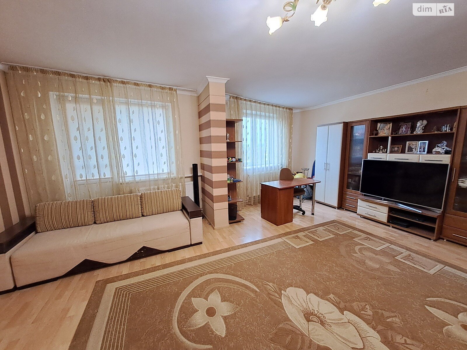 Продаж п`ятикімнатної квартири в Тернополі, на вул. Чернівецька, район Оболоня фото 1