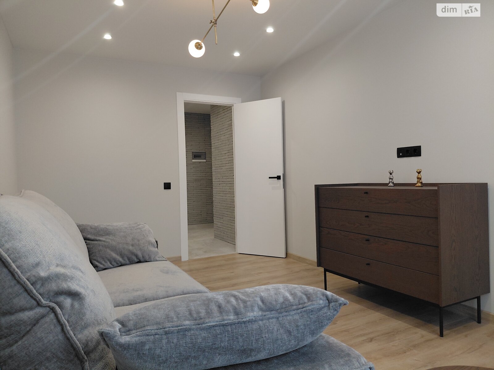 Продажа трехкомнатной квартиры в Тернополе, на ул. Черновецкая 64А, район Оболоня фото 1