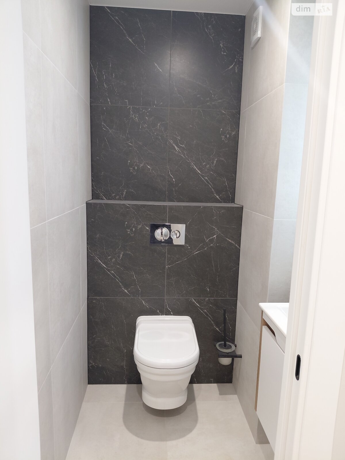 Продажа трехкомнатной квартиры в Тернополе, на ул. Черновецкая 64А, район Оболоня фото 1