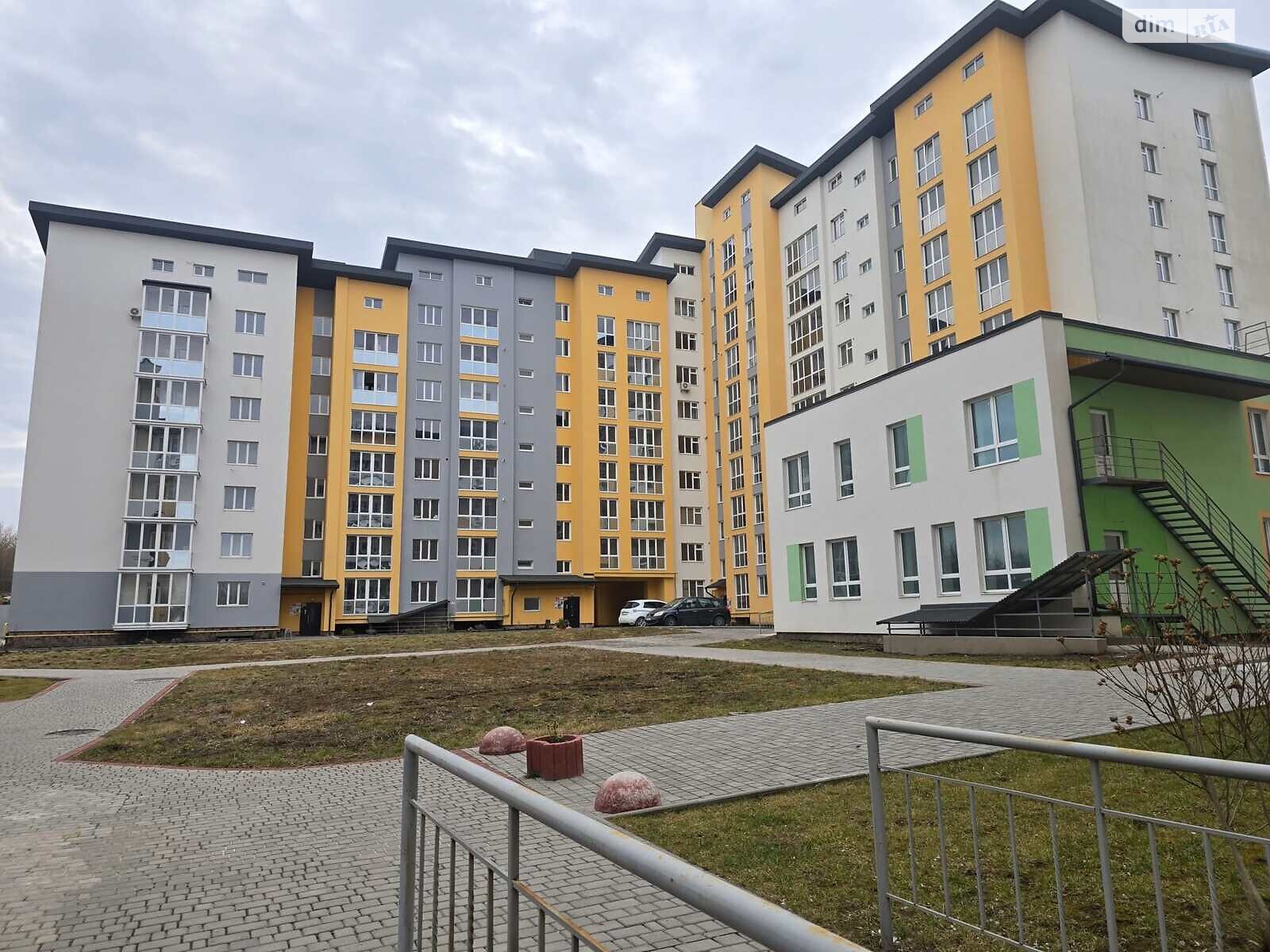 Продажа трехкомнатной квартиры в Тернополе, на ул. Микулинецкая 116, район Оболоня фото 1 Продажа трехкомнатной квартиры в Тернополе, на ул. Микулинецкая 116, район Оболоня фото 1