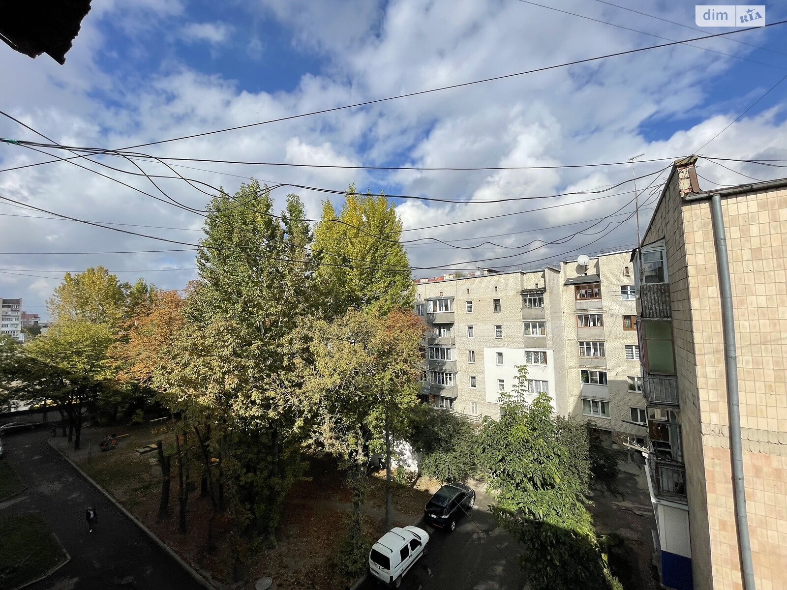 Продажа трехкомнатной квартиры в Тернополе, на ул. Торговица, район Оболоня фото 1 Продажа трехкомнатной квартиры в Тернополе, на ул. Торговица, район Оболоня фото 1