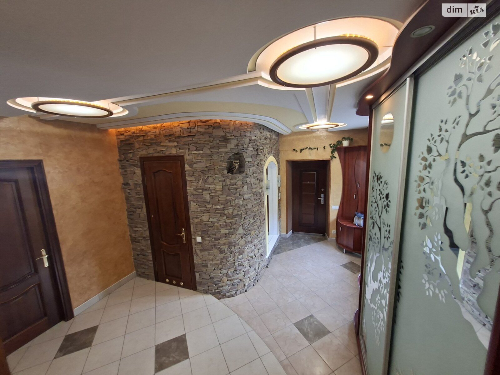 Продаж п`ятикімнатної квартири в Тернополі, на вул. Шептицького Андрія Митрополита, район Оболоня фото 1