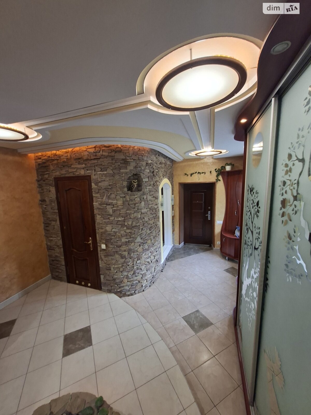 Продаж п`ятикімнатної квартири в Тернополі, на вул. Шептицького Андрія Митрополита, район Оболоня фото 1