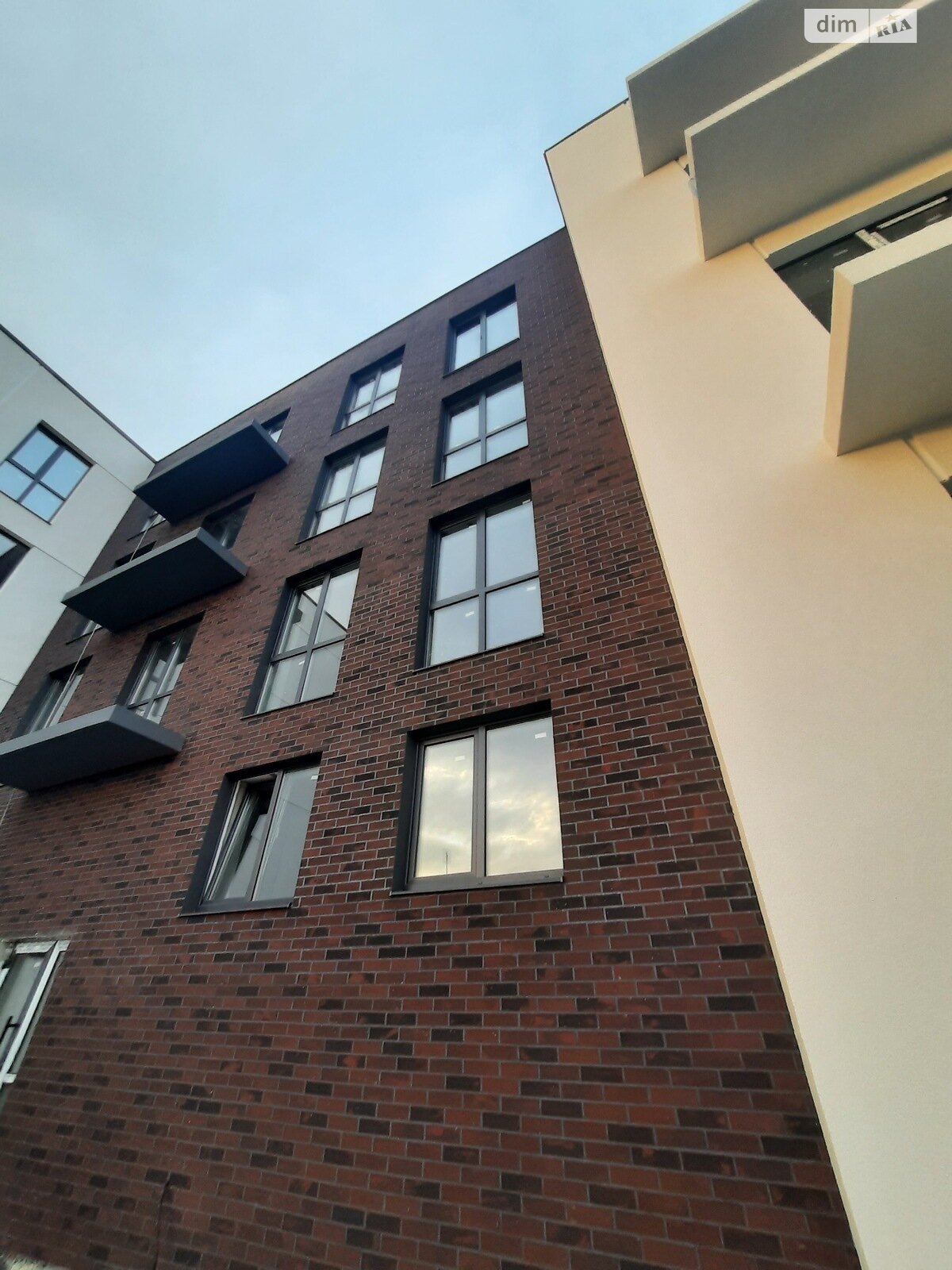 Продажа трехкомнатной квартиры в Тернополе, на ул. Стадниковой Софии, район Оболоня фото 1 Продажа трехкомнатной квартиры в Тернополе, на ул. Стадниковой Софии, район Оболоня фото 1