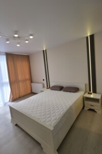 Продаж трикімнатної квартири в Тернополі, на вул. Стадникової Софії, район Оболоня фото 2