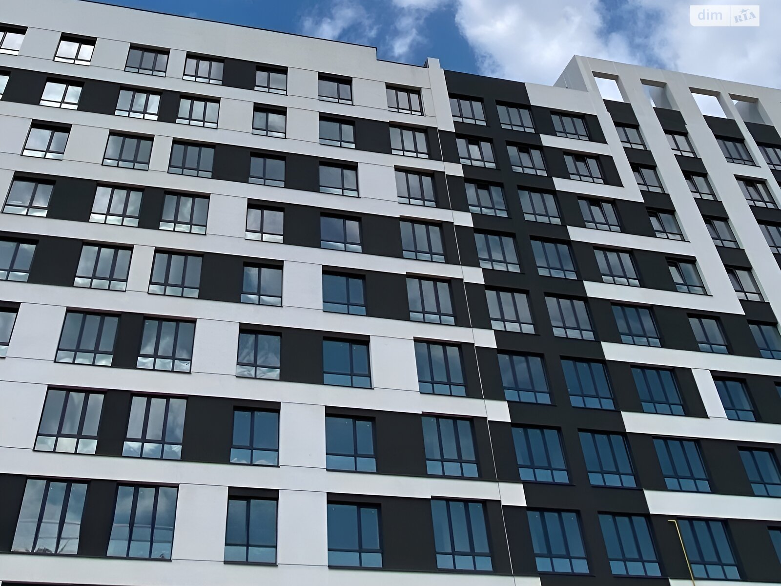 Продажа двухкомнатной квартиры в Тернополе, на ул. Микулинецкая 116, район Кленовый гай фото 1 Продажа двухкомнатной квартиры в Тернополе, на ул. Микулинецкая 116, район Кленовый гай фото 1