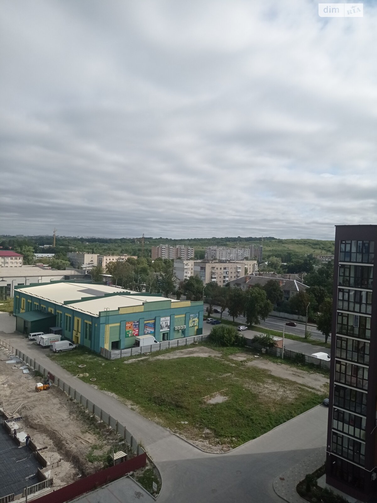 Продажа трехкомнатной квартиры в Тернополе, на ул. Микулинецкая 116Г, район Сахарный завод фото 1 Продажа трехкомнатной квартиры в Тернополе, на ул. Микулинецкая 116Г, район Сахарный завод фото 1
