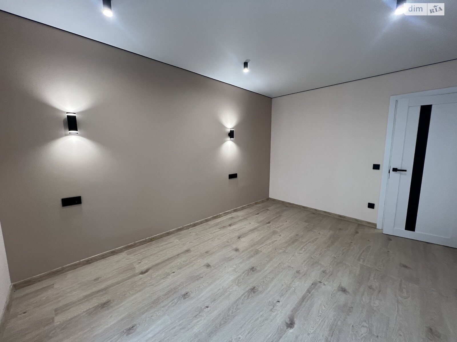 Продаж двокімнатної квартири в Тернополі, на вул. Смакули 8, район Північний фото 1 Продаж двокімнатної квартири в Тернополі, на вул. Смакули 8, район Північний фото 1