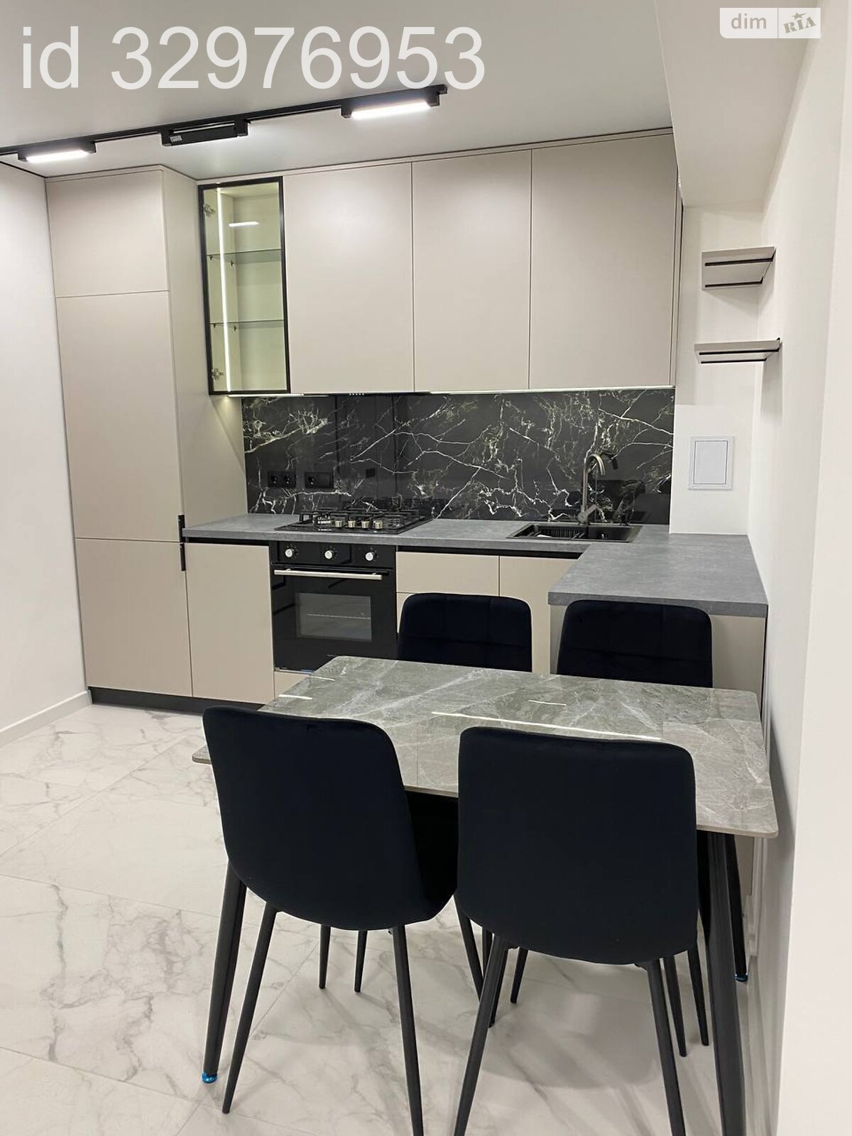 Продажа двухкомнатной квартиры в Тернополе, на ул. Смакулы, район Бам фото 1 Продажа двухкомнатной квартиры в Тернополе, на ул. Смакулы, район Бам фото 1