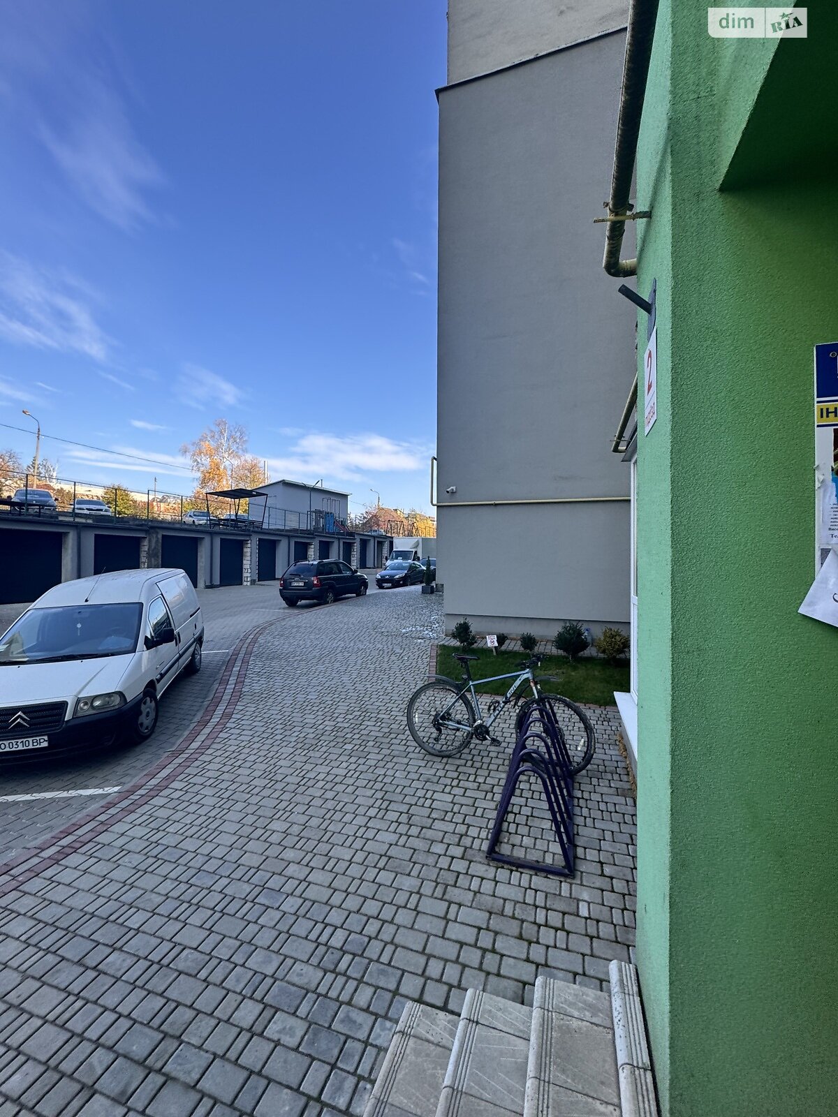 Продаж трикімнатної квартири в Тернополі, на вул. Яреми 9А, район Північний фото 1 Продаж трикімнатної квартири в Тернополі, на вул. Яреми 9А, район Північний фото 1