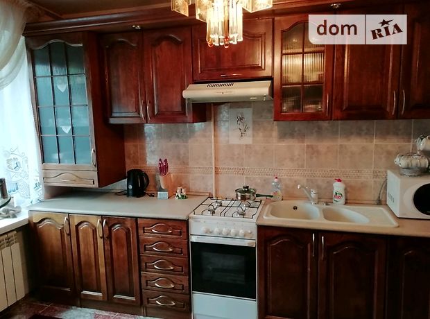 Продажа трехкомнатной квартиры в Тернополе, на просп. Бандеры Степана район Схидный фото 1 Продажа трехкомнатной квартиры в Тернополе, на просп. Бандеры Степана район Схидный фото 1