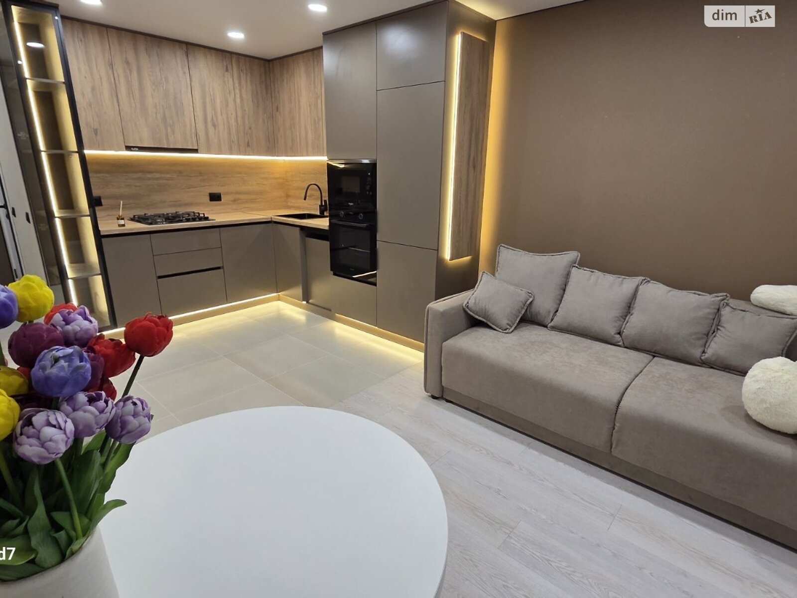 Продажа трехкомнатной квартиры в Тернополе, на ул. Смакулы 8, фото 1 Продажа трехкомнатной квартиры в Тернополе, на ул. Смакулы 8, фото 1