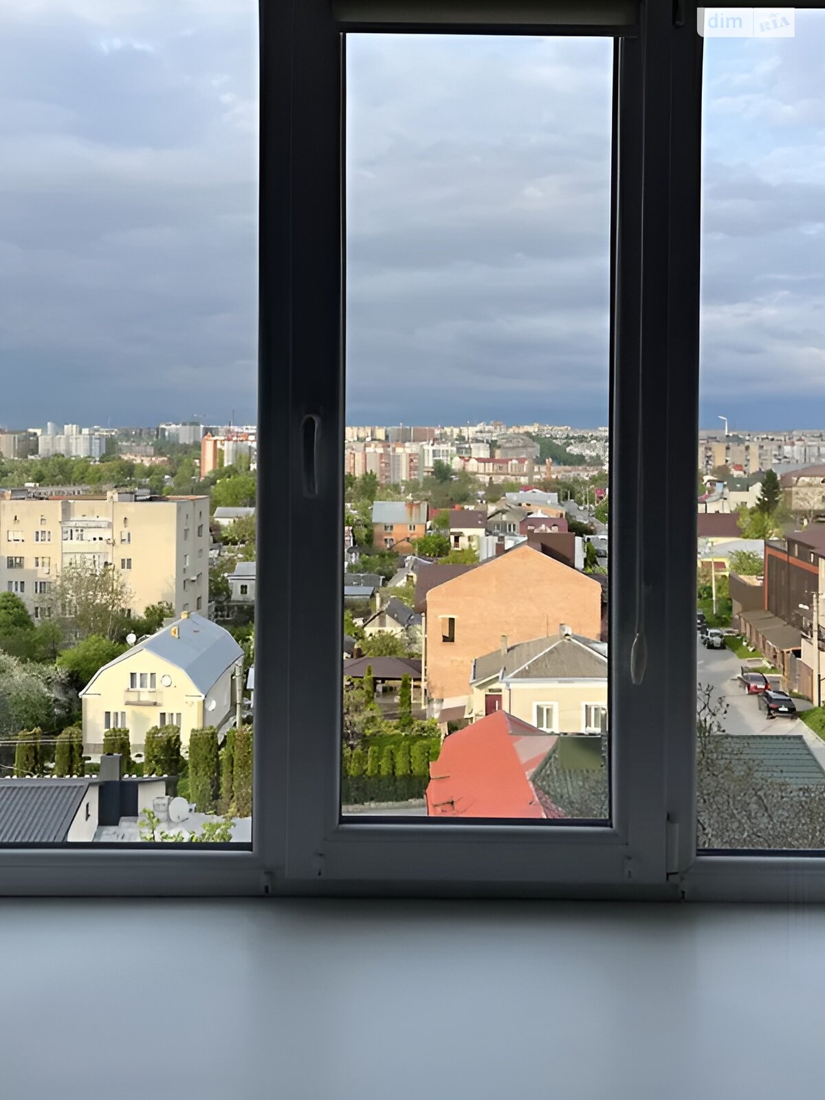 Продаж трикімнатної квартири в Тернополі, на вул. Коцюбинського, район Старий парк фото 1 Продаж трикімнатної квартири в Тернополі, на вул. Коцюбинського, район Старий парк фото 1