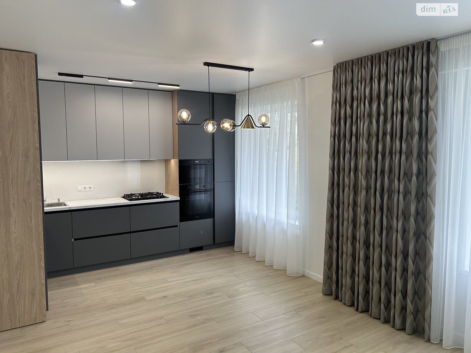 Продажа двухкомнатной квартиры в Тернополе, на ул. Квитки Цисык 54, район Старый парк фото 1 Продажа двухкомнатной квартиры в Тернополе, на ул. Квитки Цисык 54, район Старый парк фото 1
