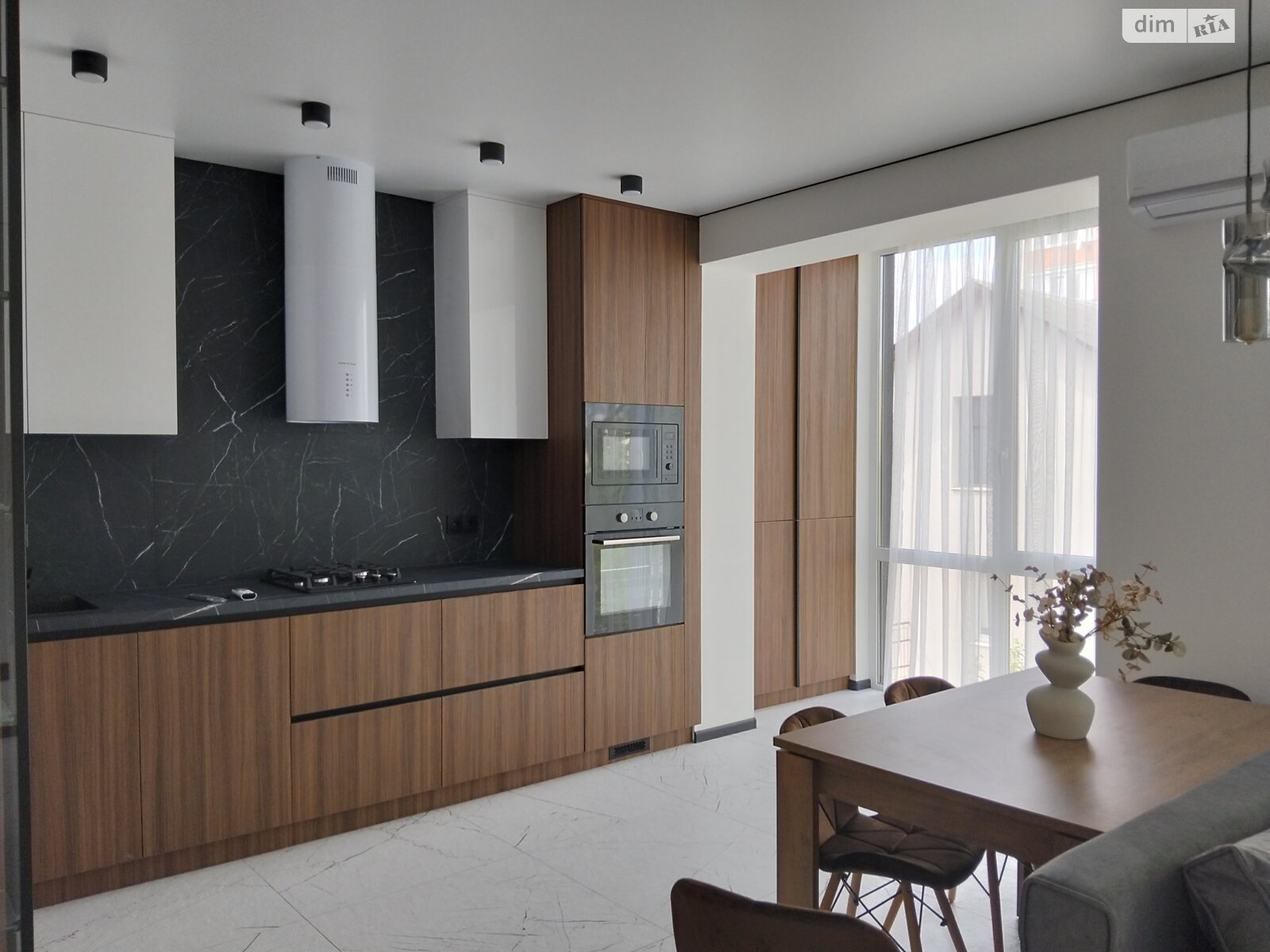Продажа двухкомнатной квартиры в Тернополе, на ул. Квитки Цисык 54Г, кв. 11, район Старый парк фото 1 Продажа двухкомнатной квартиры в Тернополе, на ул. Квитки Цисык 54Г, кв. 11, район Старый парк фото 1