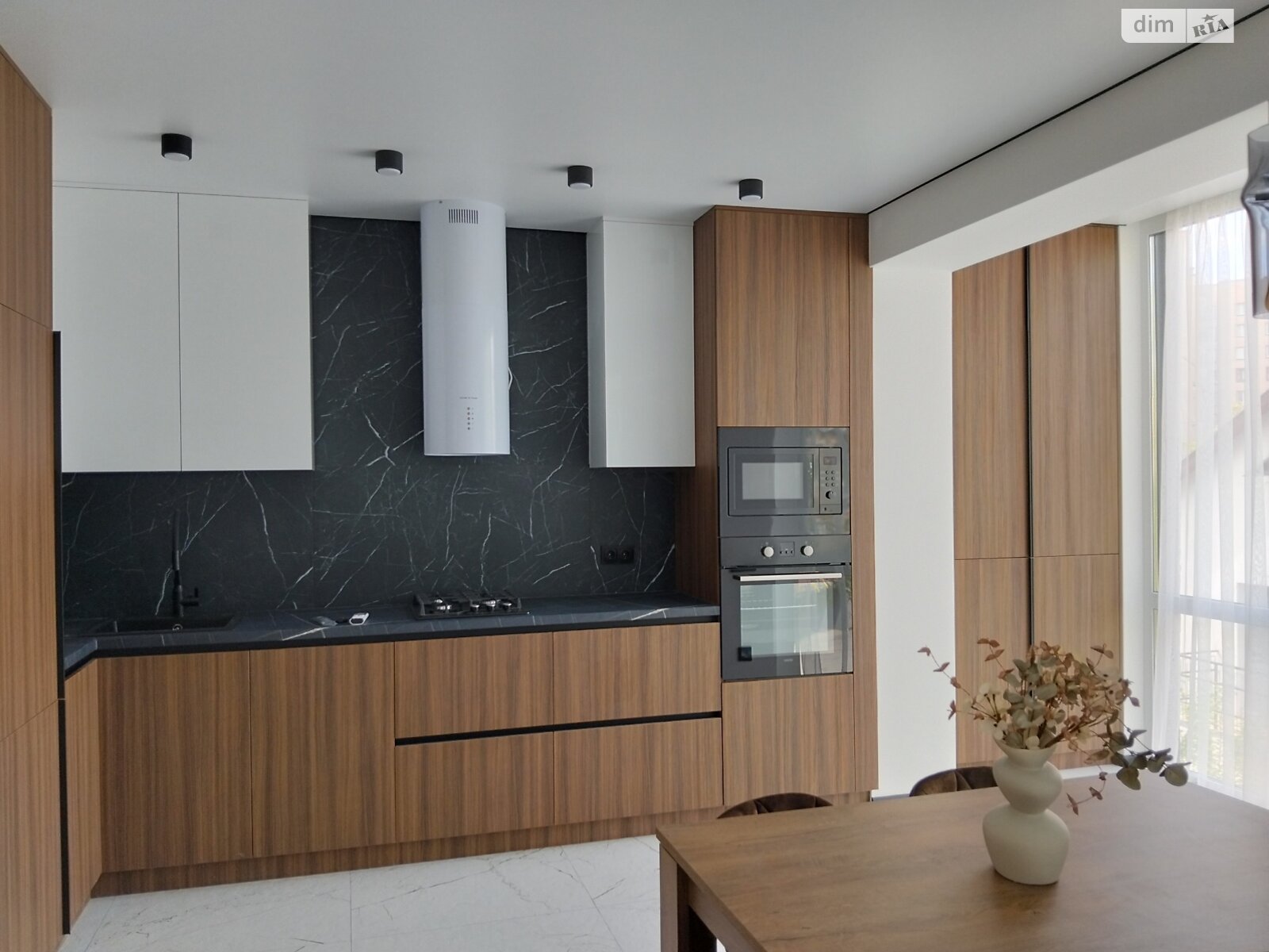 Продажа двухкомнатной квартиры в Тернополе, на ул. Квитки Цисык 54Г, кв. 11, район Старый парк фото 1 Продажа двухкомнатной квартиры в Тернополе, на ул. Квитки Цисык 54Г, кв. 11, район Старый парк фото 1