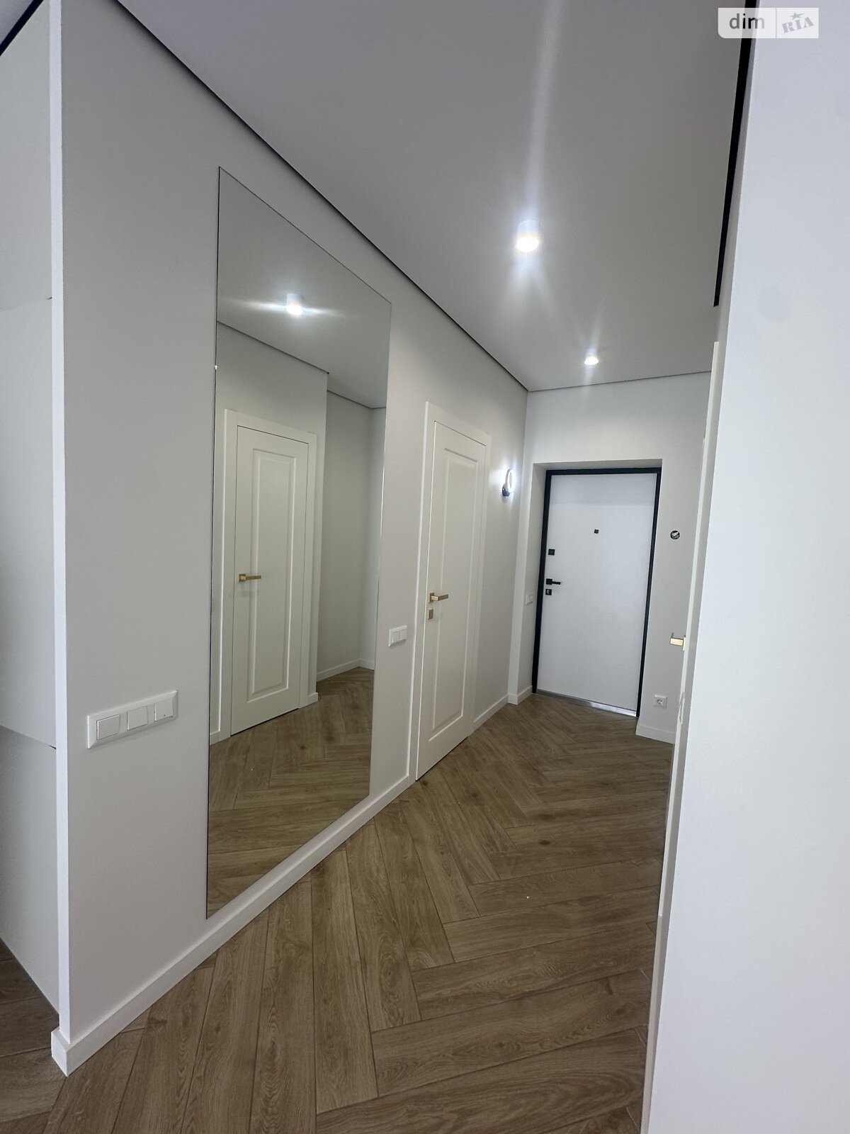 Продажа двухкомнатной квартиры в Тернополе, на ул. Над Яром, район Старый парк фото 1 Продажа двухкомнатной квартиры в Тернополе, на ул. Над Яром, район Старый парк фото 1