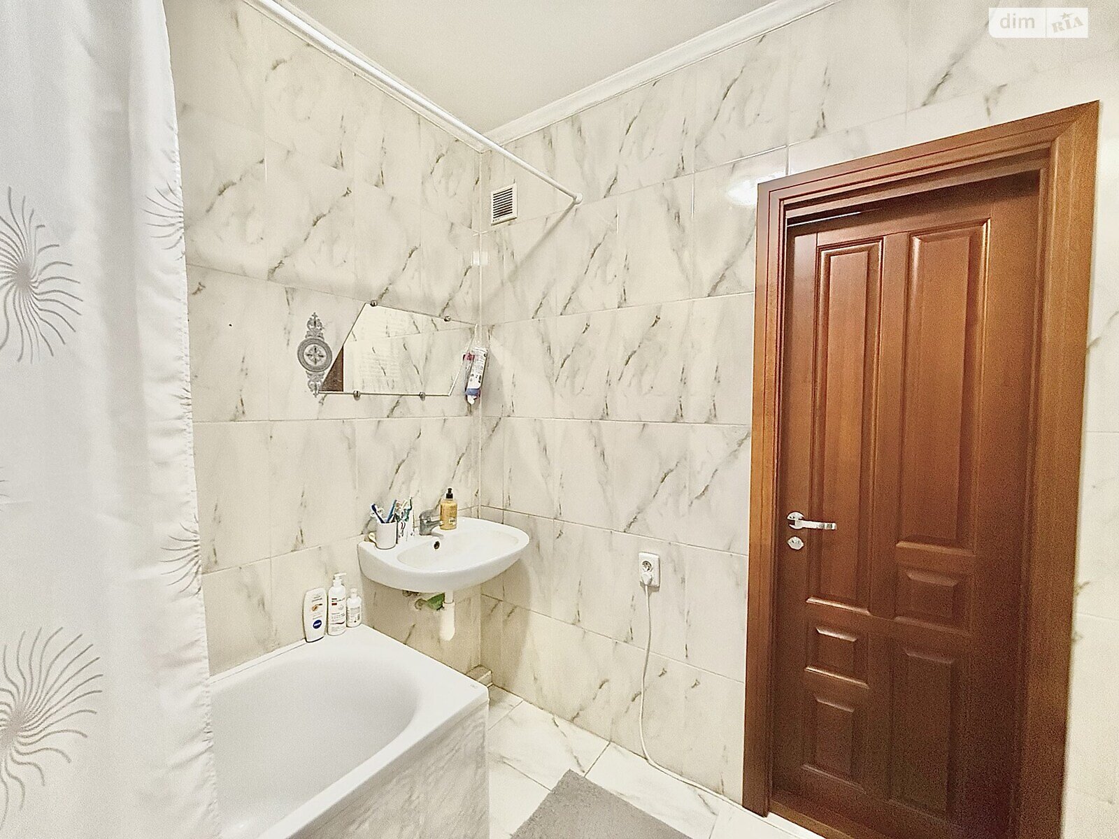 Продажа двухкомнатной квартиры в Тернополе, на ул. Подгородная, район Старый парк фото 1 Продажа двухкомнатной квартиры в Тернополе, на ул. Подгородная, район Старый парк фото 1